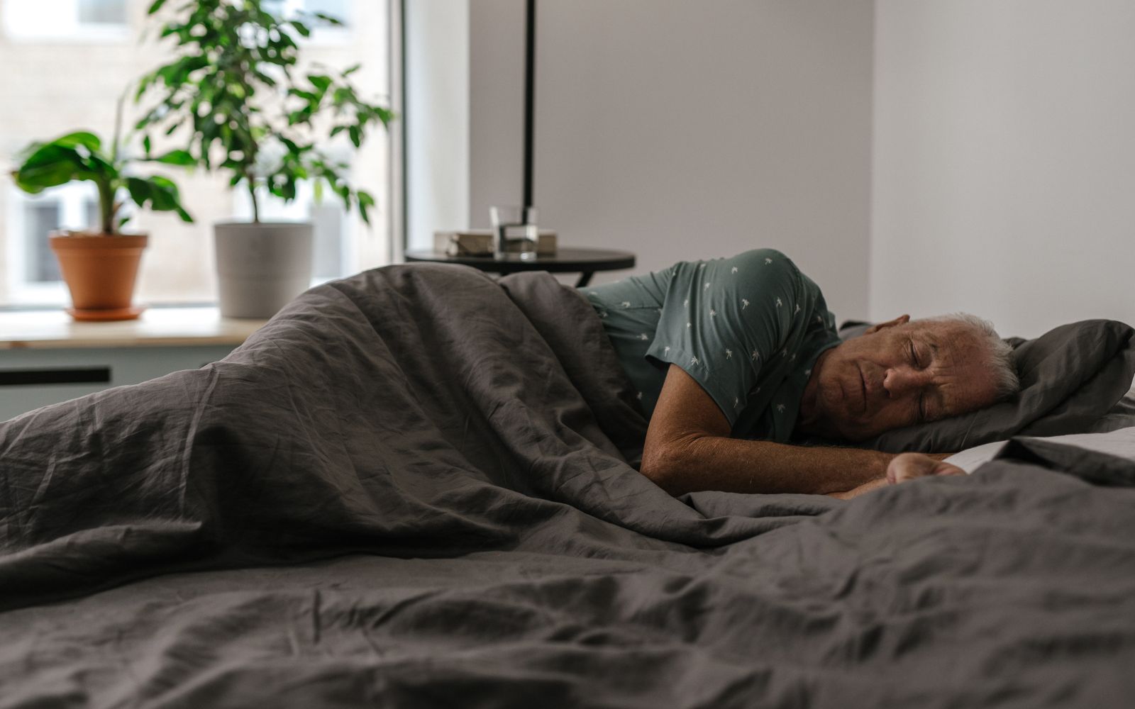 Featured image for “Craving Better Sleep? It’s Time to Re-Set Your Internal Clock”